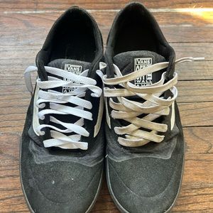 Vans skate board shoes